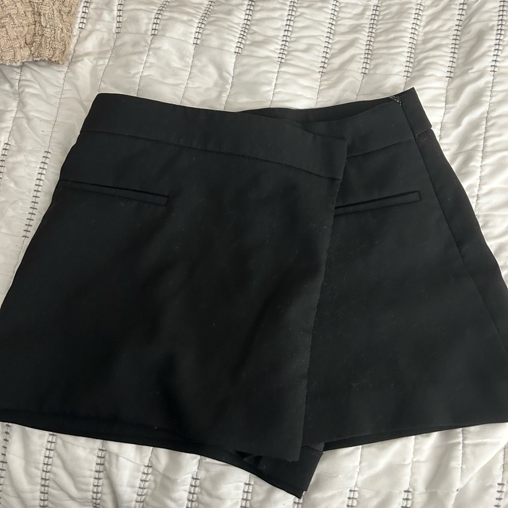 Zara black skort